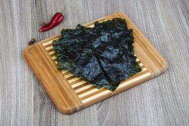 Nori deniz yosunu yaprak