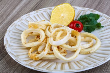 Tempura kalamar halkaları