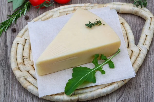Włoski ser parmezan — Zdjęcie stockowe