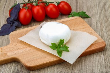 Yeşil Fesleğenli Mozzarella peyniri