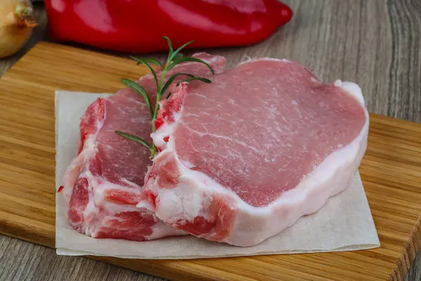 生豚肉ステーキ — ストック写真
