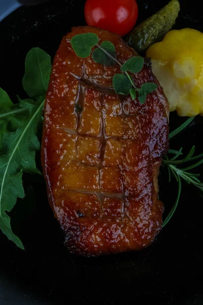 Poitrine de canard rôtie — Photo