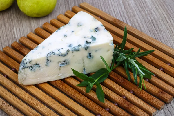 Queso azul y peras —  Fotos de Stock