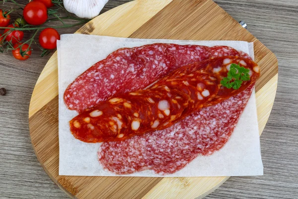 Kiełbasa salami z pietruszką — Zdjęcie stockowe