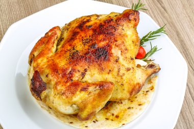 Kabın içinde ızgara tavuk