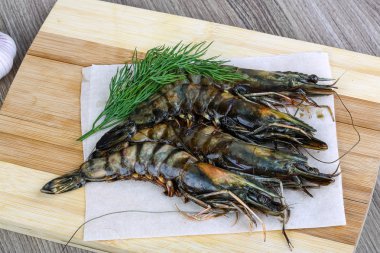 Çiğ kaplan karidesi