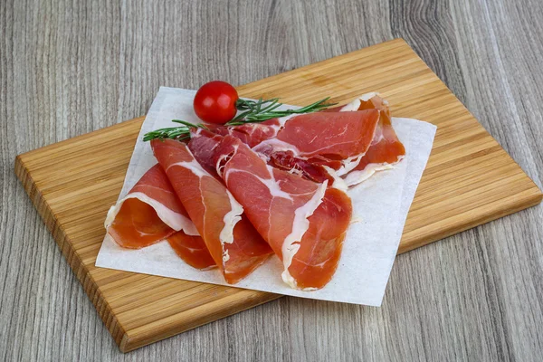 Lanche tradicional espanhol Jamon tapas — Fotografia de Stock