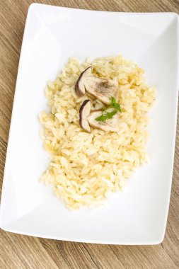Maydanoz ile mantarlı risotto