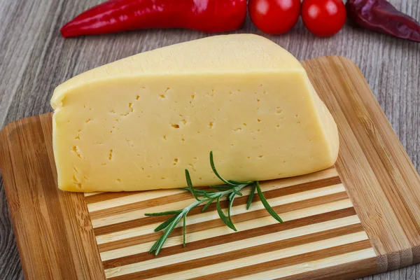 Triángulo del queso amarillo — Foto de Stock