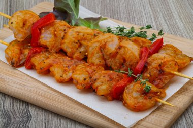 Ham kaplan karides şiş