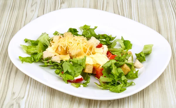 Salada Caesar com frango — Fotografia de Stock