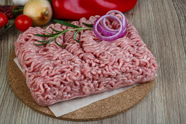 Rohes Schweinehackfleisch — Stockfoto