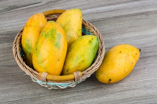 Mango amarillo maduro — Foto de Stock