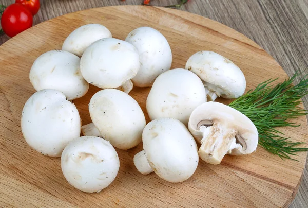 Frische rohe Champignons — Stockfoto