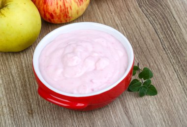 Taze Srawberry yoğurt