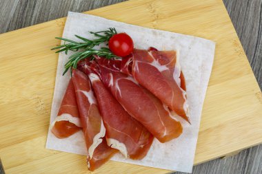 İspanyol geleneksel snack - Jamon