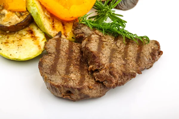 Bife de vitela grelhado — Fotografia de Stock