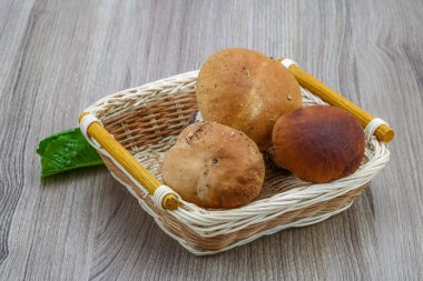 Yabani mantar çörek yığın