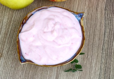 Taze Srawberry yoğurt