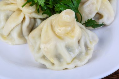 Beyaz büyük köfte - Hıngel