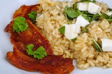 Risotto mozzarella ve pastırma ile