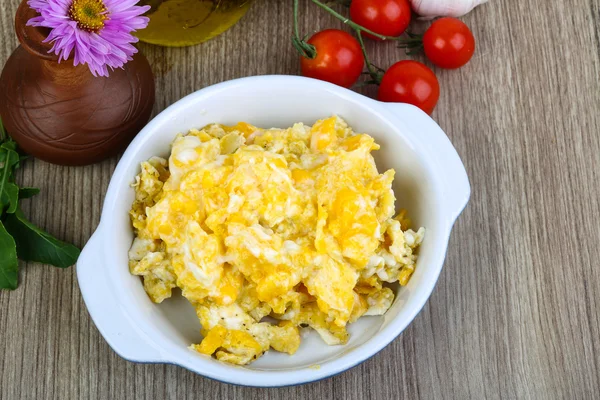 Frukost med äggröra — Stockfoto