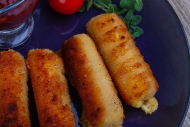 Kızarmış peynirli çubuk