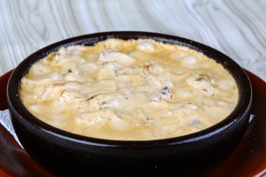 Cocotte julienne mantar ile