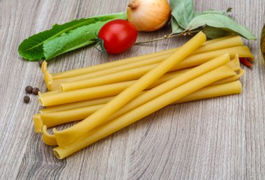 Ham Bucatini makarna