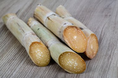 Olgun şeker çubukları