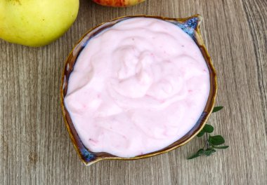 Taze Srawberry yoğurt