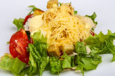 Tavuklu Sezar salatası