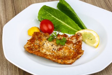 Susam ile domuz eti schnitzel