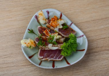 Orkinos biftek kızartma