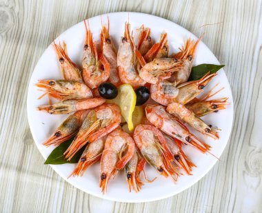 Haşlanmış karides snack