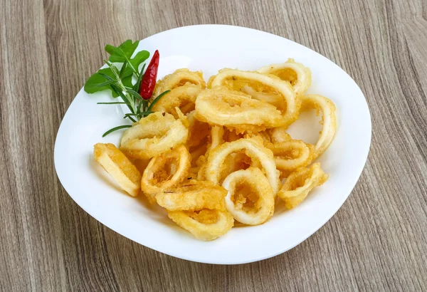 Tempura kalamar halkaları