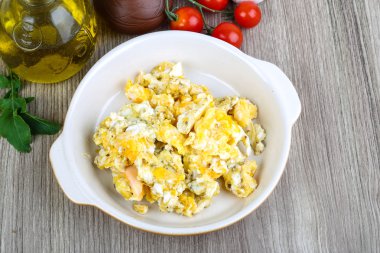 Kahvaltı pişmiş yumurta