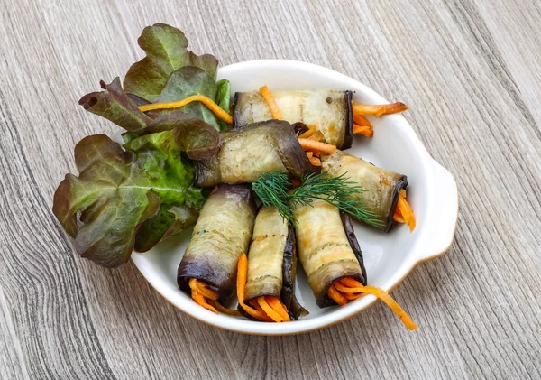 Баклажаны с морковью — стоковое фото