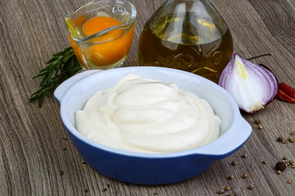 Salsa de mayonesa en bowl — Foto de Stock