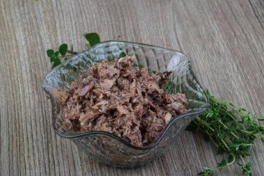 Konserve ton balığı et