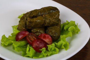Dolma - kıyılmış et üzüm yaprakları