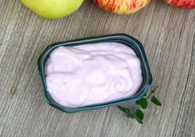 Taze Srawberry yoğurt