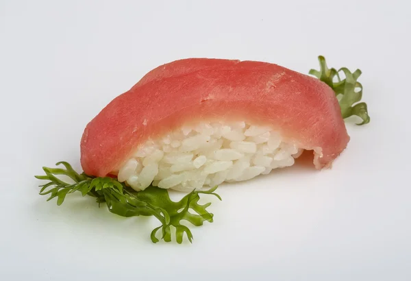 Färsk kall tonfisk sushi — Stockfoto