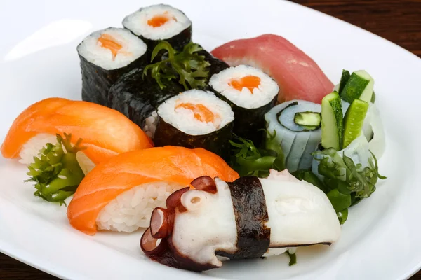 Sushi und Brötchen Set — Stockfoto