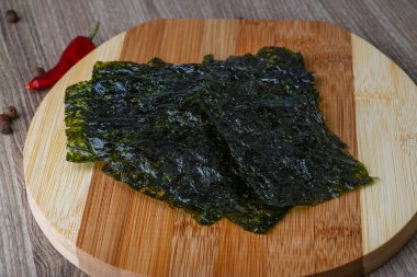 Nori deniz yosunu yaprak