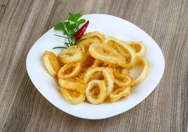 Tempura kalamar halkaları