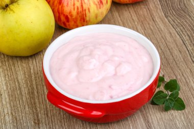 Taze Srawberry yoğurt