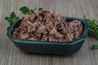 Konserve ton balığı et