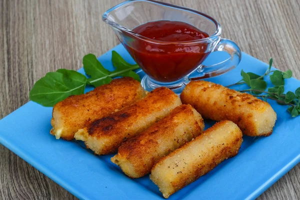 Bastoncini di formaggio fritto — Foto Stock