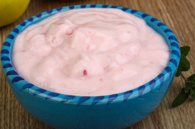 Taze Srawberry yoğurt